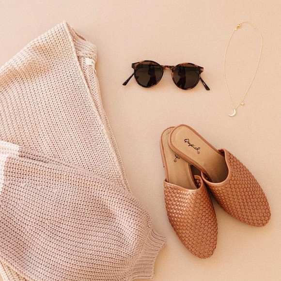 🆕️//The Clementine// Cognac woven Mule/Flats - Picture 2 of 8